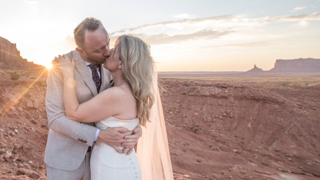 Monument Valley Wedding (6)